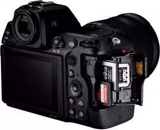 Беззеркальный фотоаппарат Nikon Z8 Body (VOA101AE)