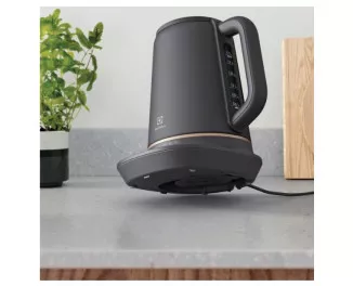 Электрочайник Electrolux Explore 7 E7K1-6BP