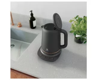 Электрочайник Electrolux Explore 7 E7K1-6BP