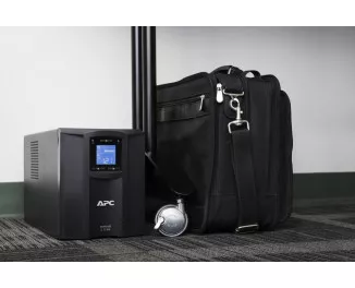ДБЖ APC Smart-UPS C 1500VA/900W (SMC1500IC)