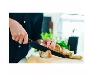 Кухонный нож для хлеба Fiskars Edge, 23.4см, нержавеющая сталь, пластик, черный