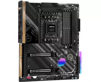 Материнська плата ASRock X670E Taichi