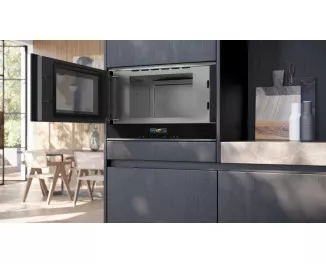 Мікрохвильова піч Siemens iQ700 BF722L1B1
