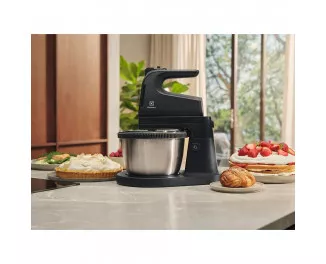 Міксер Electrolux ESM4B