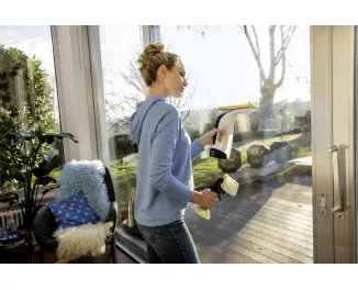 Віконний пилосос Karcher WV 4-4 Plus (1.633-540.0)