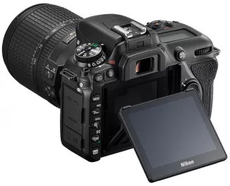 Зеркальный фотоаппарат Nikon D7500 + 18-140VR (VBA510K002)